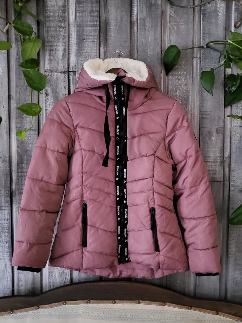 Reebok Dusty Rose Hooded Puffer Jacket Sherpa Lined Size XS Fits Small
